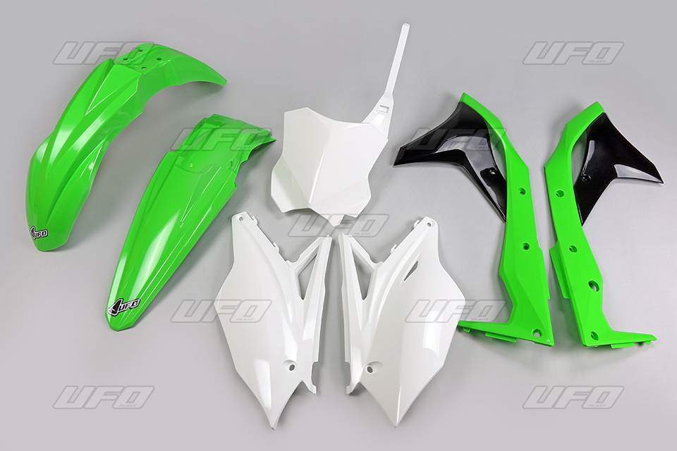 UFO kompletní plasty KAWASAKI KXF 250 17, barva OEM zelená/bílá/černá