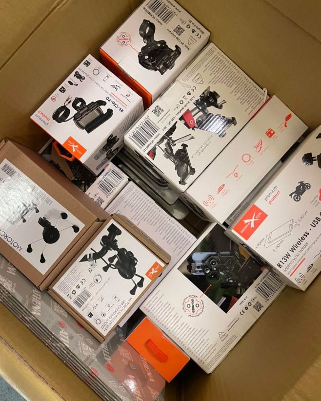 Parádní zpráva pro všechny motorkáře! 📢 Právě jsme naskladnili zbrusu nové držáky na telefony, které ti zajistí pohodlnou...